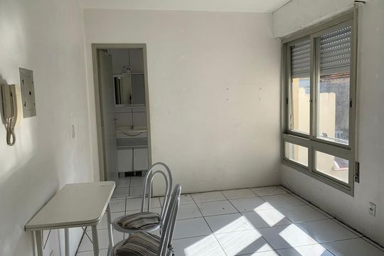 Kitnet/Studio à venda com 1 quarto, 30m² em Centro Histórico, Porto Alegre