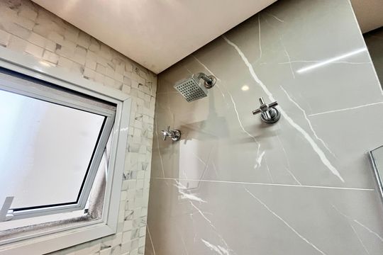 Banheiro Suite de apartamento à venda com 2 quartos, 56m² em Limão , São Paulo