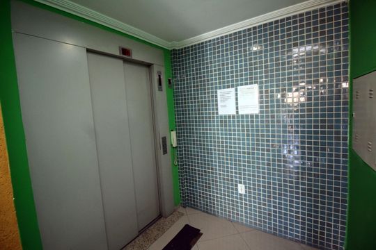Área comum - Elevador de apartamento à venda com 2 quartos, 61m² em Brás de Pina, Rio de Janeiro