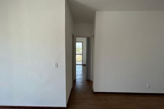Corredor de apartamento para alugar com 2 quartos, 66m² em Cachambi, Rio de Janeiro