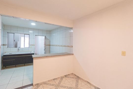Sala de casa à venda com 5 quartos, 250m² em Vila Veloso, Carapicuíba