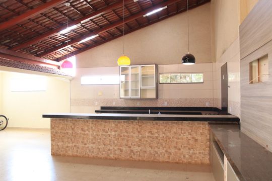Cozinha de casa de condomínio à venda com 3 quartos, 225m² em Residencial Solar Ville, Goiânia