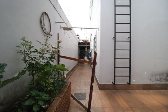 Área de Serviço de casa para alugar com 5 quartos, 370m² em Jardim Europa, Uberlândia