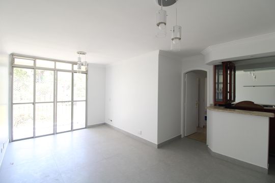 Sala de apartamento à venda com 3 quartos, 74m² em Vila Sofia, São Paulo