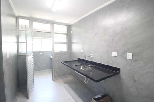 Cozinha de apartamento à venda com 3 quartos, 74m² em Vila Sofia, São Paulo
