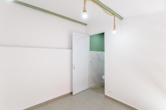 Quintal de casa à venda com 2 quartos, 100m² em Vila Nova Conceição, São Paulo