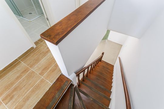 Escada de casa à venda com 2 quartos, 100m² em Vila Nova Conceição, São Paulo