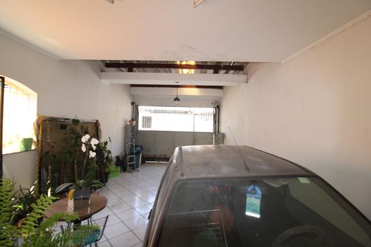Garagem de casa à venda com 5 quartos, 250m² em Parada Inglesa, São Paulo