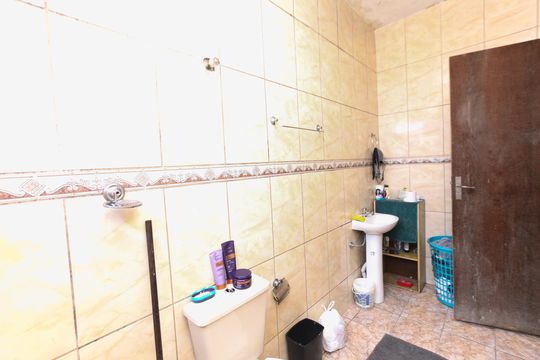 Casa à venda com 4 quartos, 354m² em Olaria (barreiro), Belo Horizonte