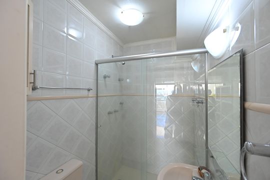 Banheiro Social de apartamento à venda com 3 quartos, 107m² em Vila Clementino, São Paulo