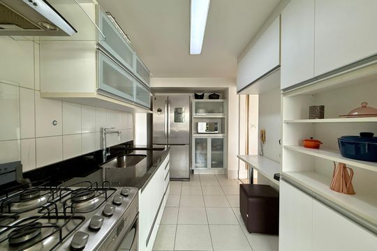 Cozinha  de apartamento à venda com 3 quartos, 130m² em Jardim Dom Bosco, São Paulo