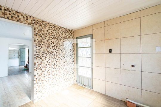 Casa à venda com 3 quartos, 70m² em Niterói, Canoas