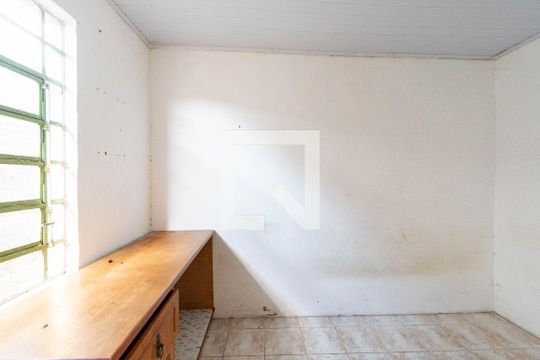 Casa à venda com 3 quartos, 70m² em Niterói, Canoas