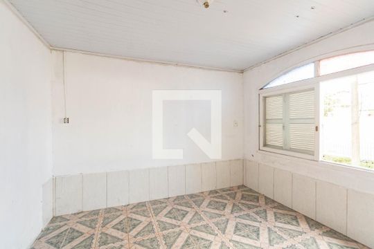 Casa à venda com 3 quartos, 70m² em Niterói, Canoas