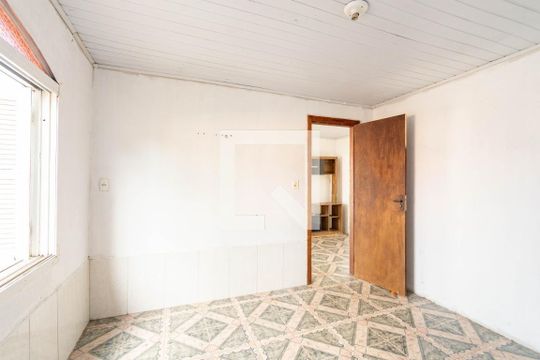 Casa à venda com 3 quartos, 70m² em Niterói, Canoas