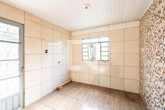 Casa à venda com 3 quartos, 70m² em Niterói, Canoas