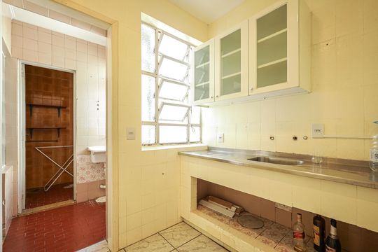 Cozinha de apartamento para alugar com 3 quartos, 83m² em Jardim São Pedro, Porto Alegre