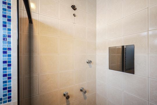 Banheiro de apartamento para alugar com 3 quartos, 83m² em Jardim São Pedro, Porto Alegre
