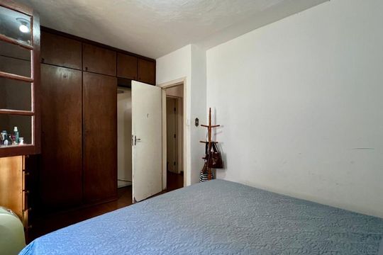 quarto  de casa à venda com 3 quartos, 330m² em Colégio Batista, Belo Horizonte