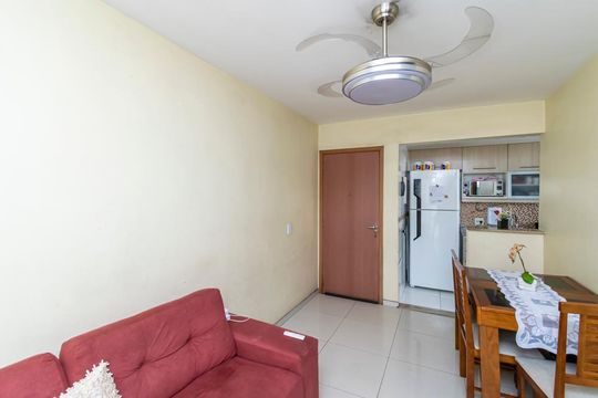 Sala de apartamento à venda com 2 quartos, 48m² em Irajá, Rio de Janeiro