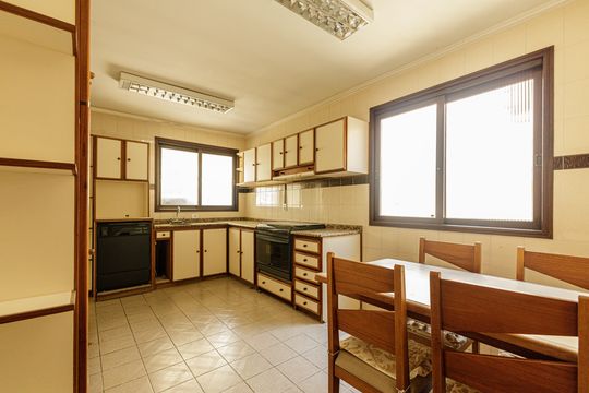 Cozinha de casa para alugar com 4 quartos, 240m² em Jardim Itu, Porto Alegre