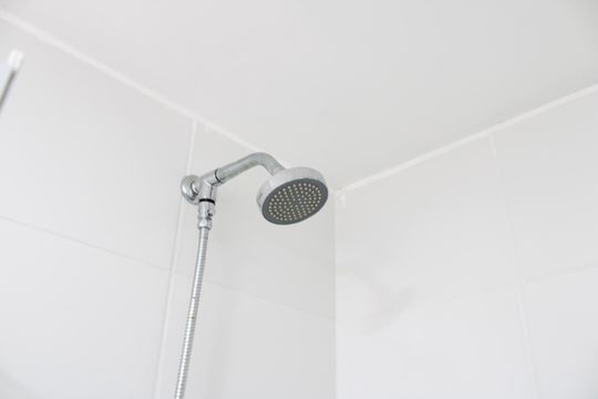 Banheiro Social de kitnet/studio à venda com 1 quarto, 28m² em Brás, São Paulo