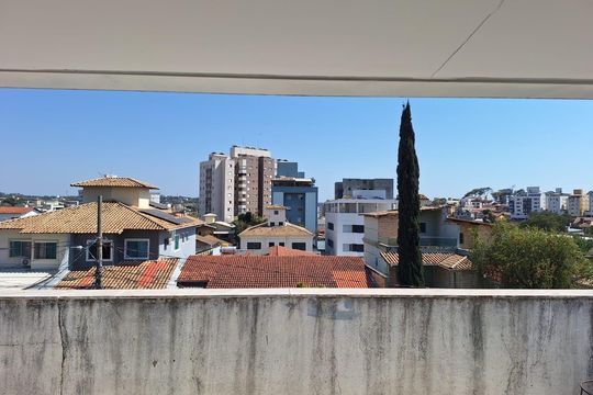 Apartamento à venda com 3 quartos, 145m² em Castelo, Belo Horizonte