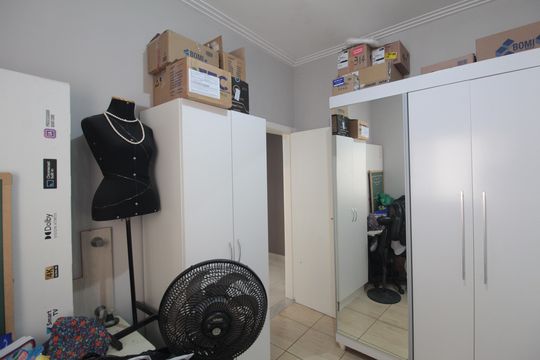 Quarto 1 de casa para alugar com 3 quartos, 200m² em Jaqueline, Belo Horizonte