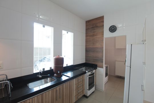 Cozinha de casa para alugar com 3 quartos, 200m² em Jaqueline, Belo Horizonte