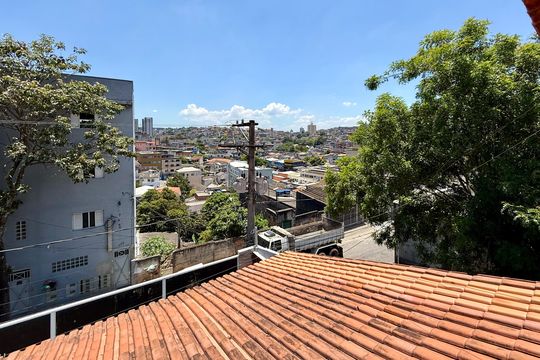 Vista  de casa à venda com 4 quartos, 283m² em Jardim São Luís, São Paulo