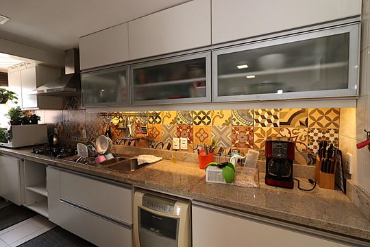 Cozinha de apartamento à venda com 3 quartos, 138m² em Três Figueiras, Porto Alegre