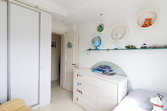 Quarto 3 de apartamento à venda com 3 quartos, 138m² em Três Figueiras, Porto Alegre
