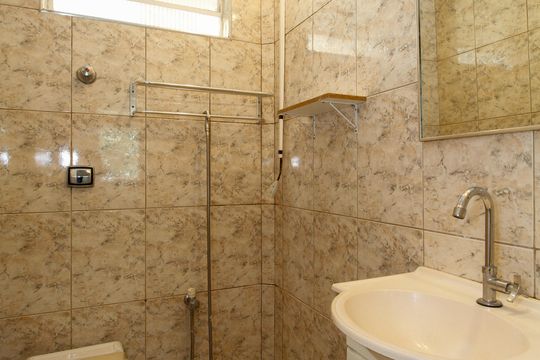 Banheiro de apartamento à venda com 1 quarto, 29m² em Cerqueira César, São Paulo