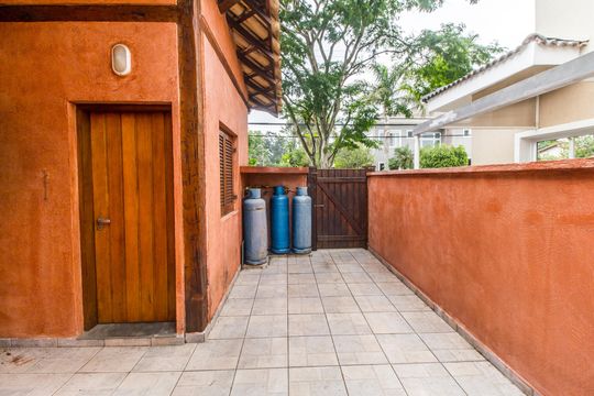 Área de Serviço de casa de condomínio para alugar com 4 quartos, 748m² em Residencial das Estrelas, Barueri