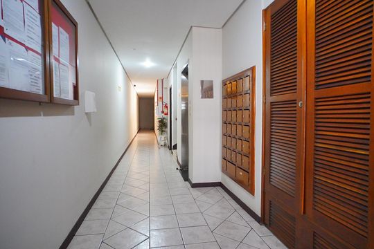 Hall de entrada de apartamento à venda com 3 quartos, 88m² em Cristo Redentor, Porto Alegre