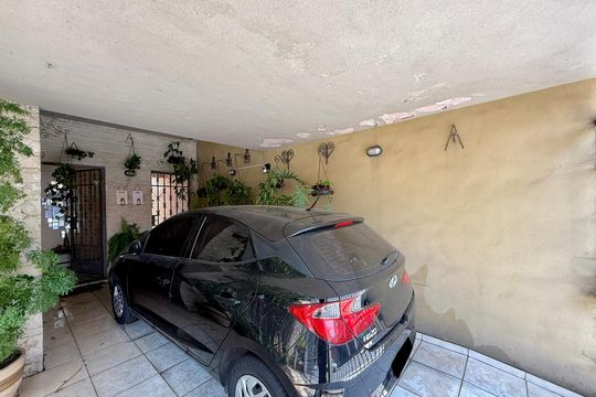 Garagem   de casa para alugar com 3 quartos, 188m² em Brooklin, São Paulo