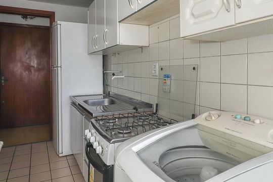 Cozinha de apartamento à venda com 2 quartos, 52m² em Sarandi, Porto Alegre