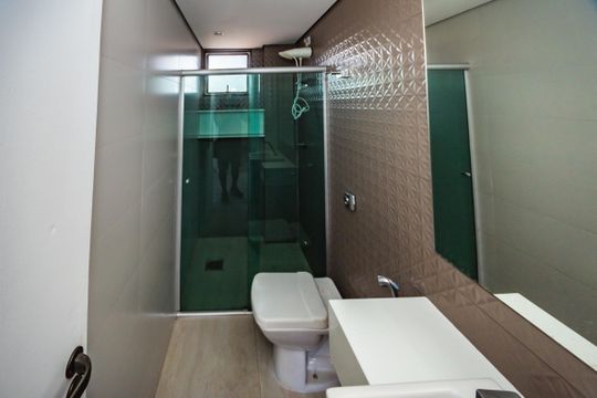 Banheiro Social de apartamento à venda com 4 quartos, 260m² em Itapoã, Belo Horizonte