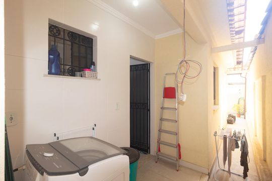 Área de Serviço de casa para alugar com 2 quartos, 83m² em Campo Grande, Rio de Janeiro