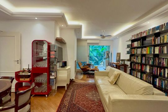Sala de apartamento à venda com 3 quartos, 133m² em Boaçava, São Paulo