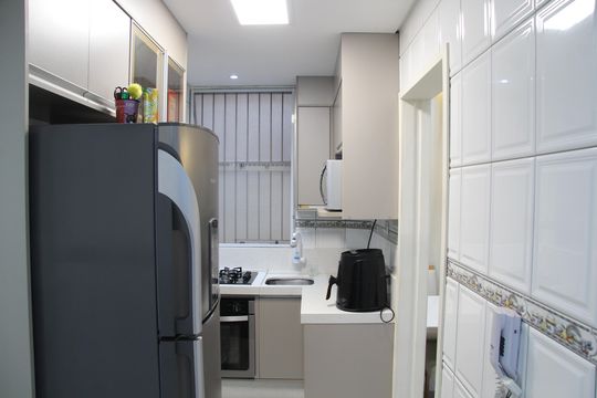 Cozinha  de apartamento à venda com 2 quartos, 45m² em Vila Barros, Guarulhos