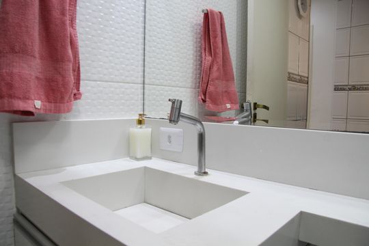 Banheiro Social de apartamento à venda com 2 quartos, 45m² em Vila Barros, Guarulhos