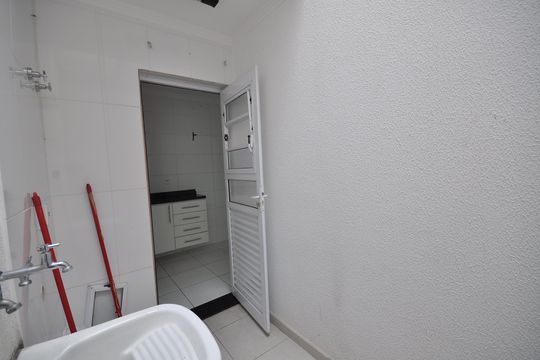 Área de Serviço de casa de condomínio à venda com 2 quartos, 100m² em Vila Mazzei, São Paulo