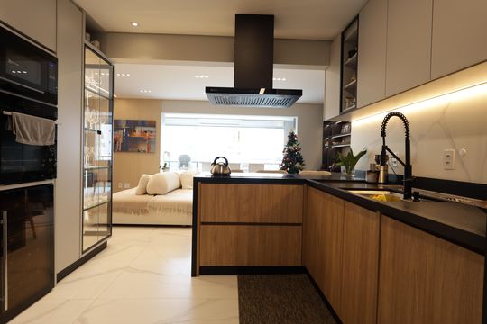 Cozinha de apartamento à venda com 3 quartos, 125m² em Vila Andrade, São Paulo