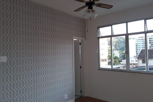 Casa à venda com 3 quartos, 150m² em Santa Rosa, Niterói