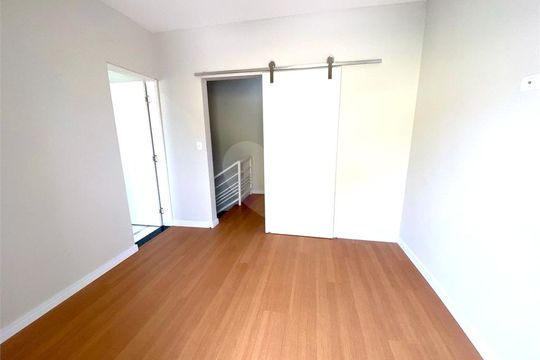 Casa à venda com 3 quartos, 135m² em Centro, Osasco