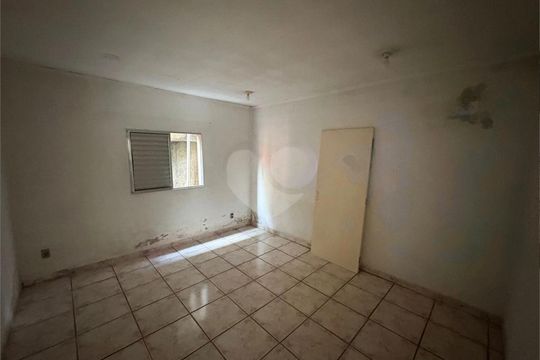 Casa para alugar com 3 quartos, 120m² em Jardim Guairaca, São Paulo