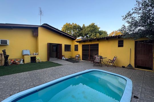 Casa à venda com 3 quartos, 180m² em Rio dos Sinos, São Leopoldo