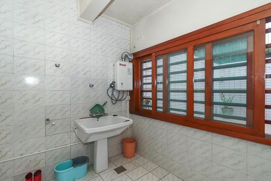 Área de Serviço de casa à venda com 3 quartos, 255m² em Jardim Lindóia, Porto Alegre