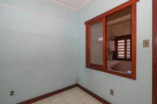 Quarto de Serviço de casa à venda com 3 quartos, 255m² em Jardim Lindóia, Porto Alegre